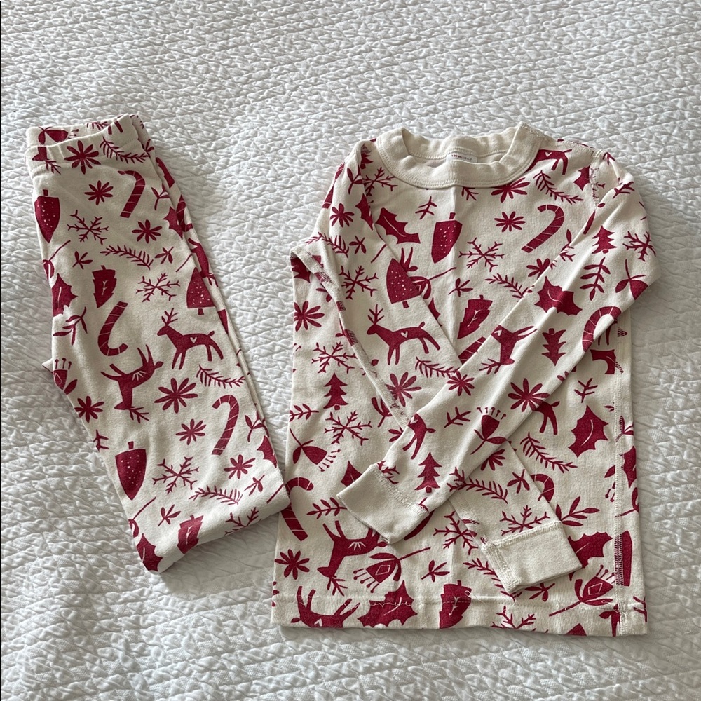 Hanna Andersson Cream and Red Holiday Print Pajama Set